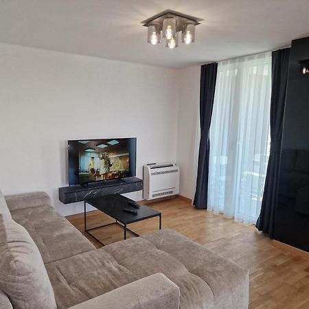 Petkov5Ki.Luxuryapartments Skopie Habitación foto